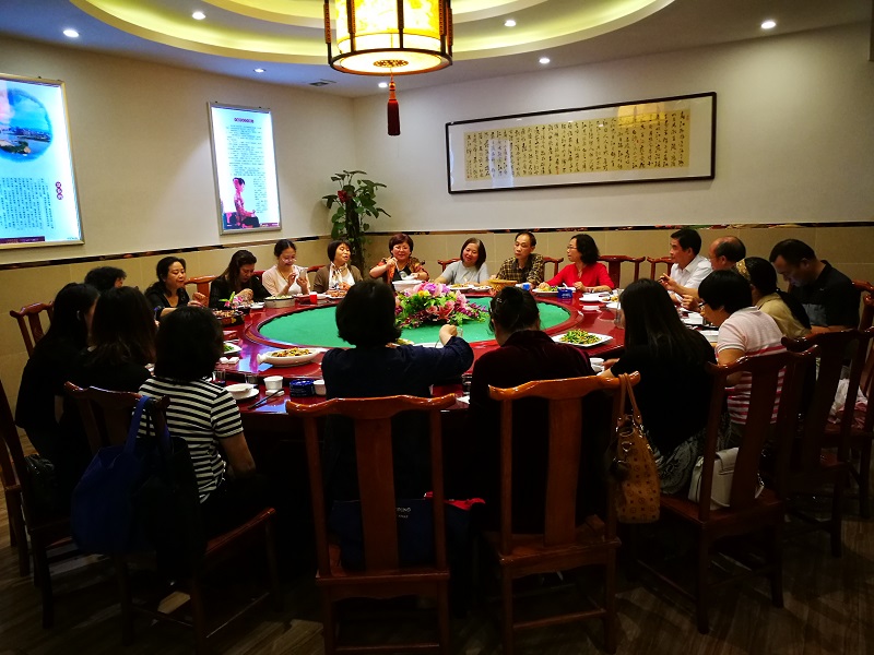 可坐30人的大包間.jpg