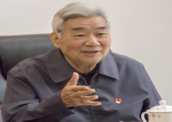 老领导李南生同志讲话.jpg